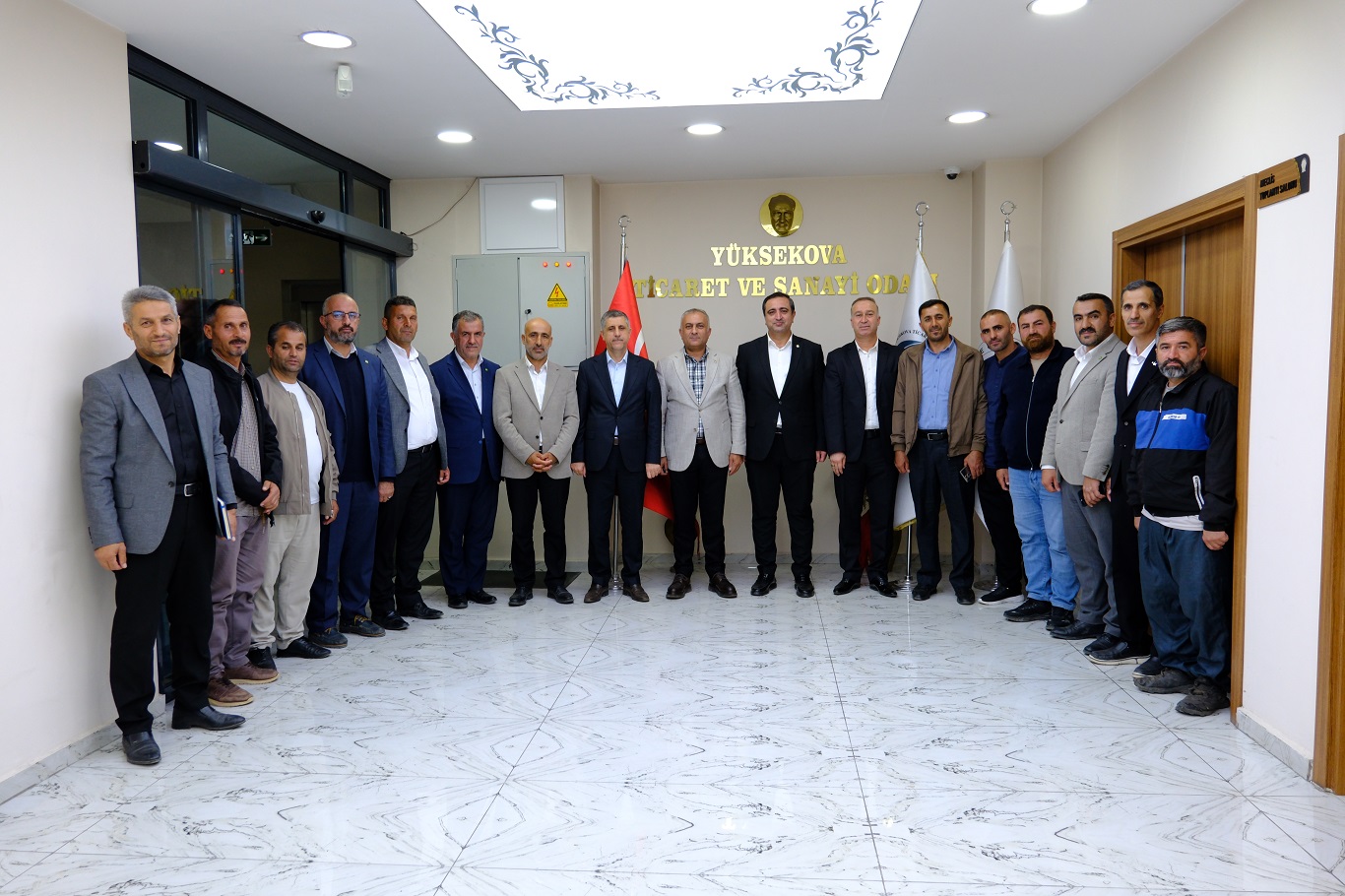 HÜDA PAR Milletvekili Serkan Ramanlı Yüksekova Ticaret Odası ziyaret 