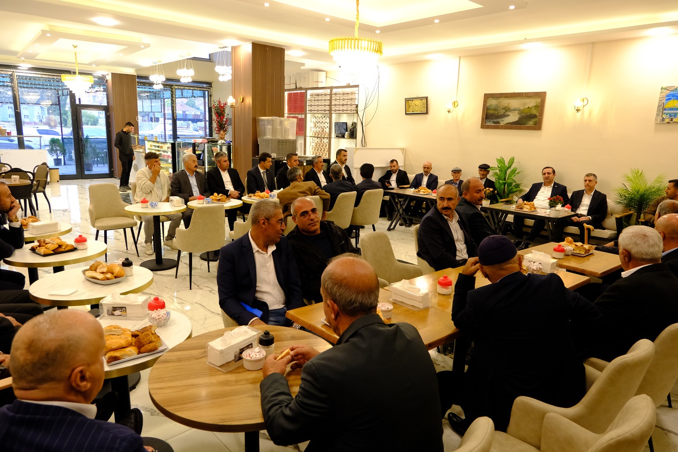 HÜDA PAR Milletvekili Serkan Ramanlı muhtarlarla toplantı 