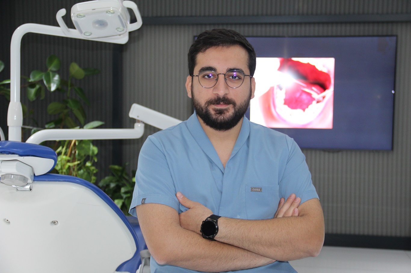 Diş Hekimi Uzmanı Gökhan Deniz