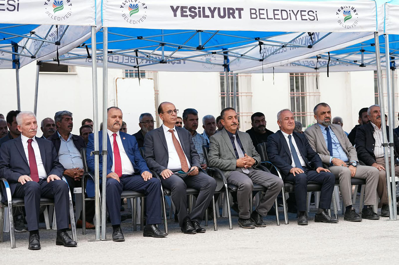 Yeşilyurt Belediyesi'nden üreticilere 60 ton arpa desteği