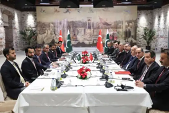 Bakan Çiftçi, Pakistanlı mevkidaşı Naqvi ile görüştü