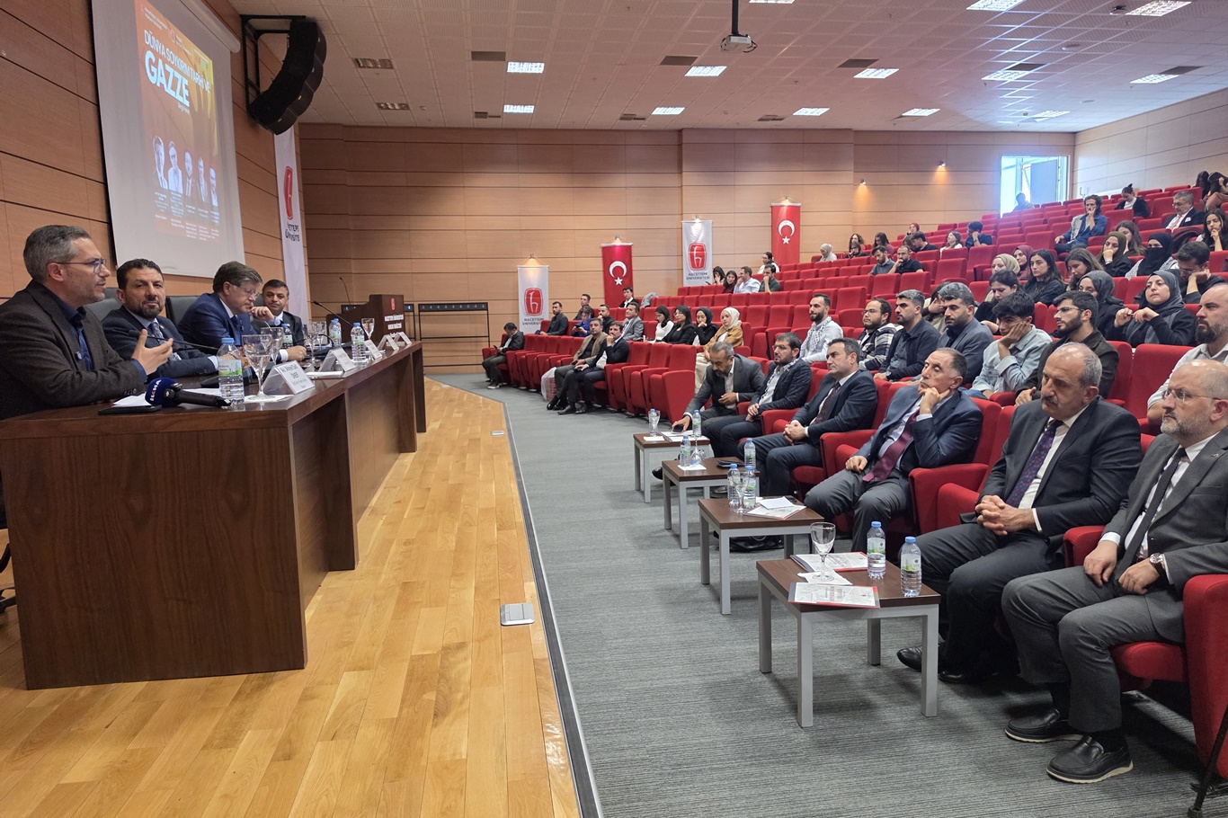 Ankara’da “Dünya Soykırım Tarihi ve Gazze” sergi paneli düzenlendi