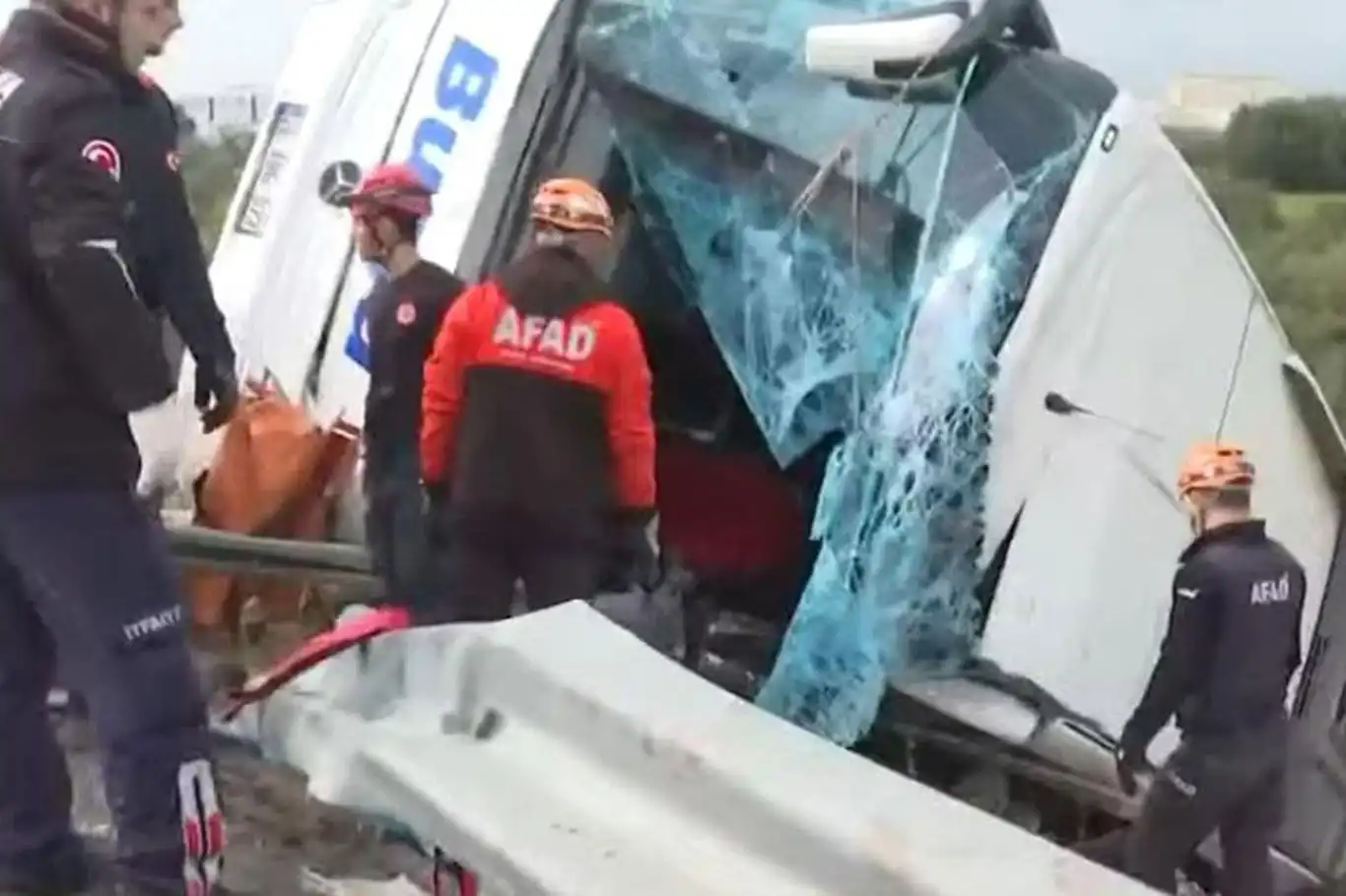 Eight killed, 26 iInjured as passenger bus plunges into ravine in southern Türkiye