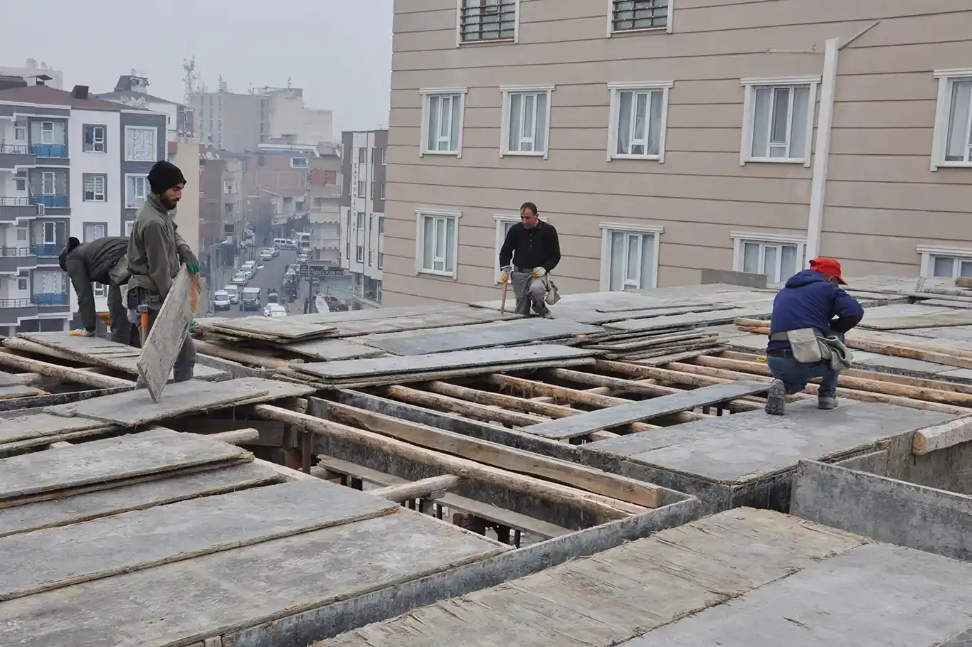 Türkiye’s construction costs rise 24.5% annually in December