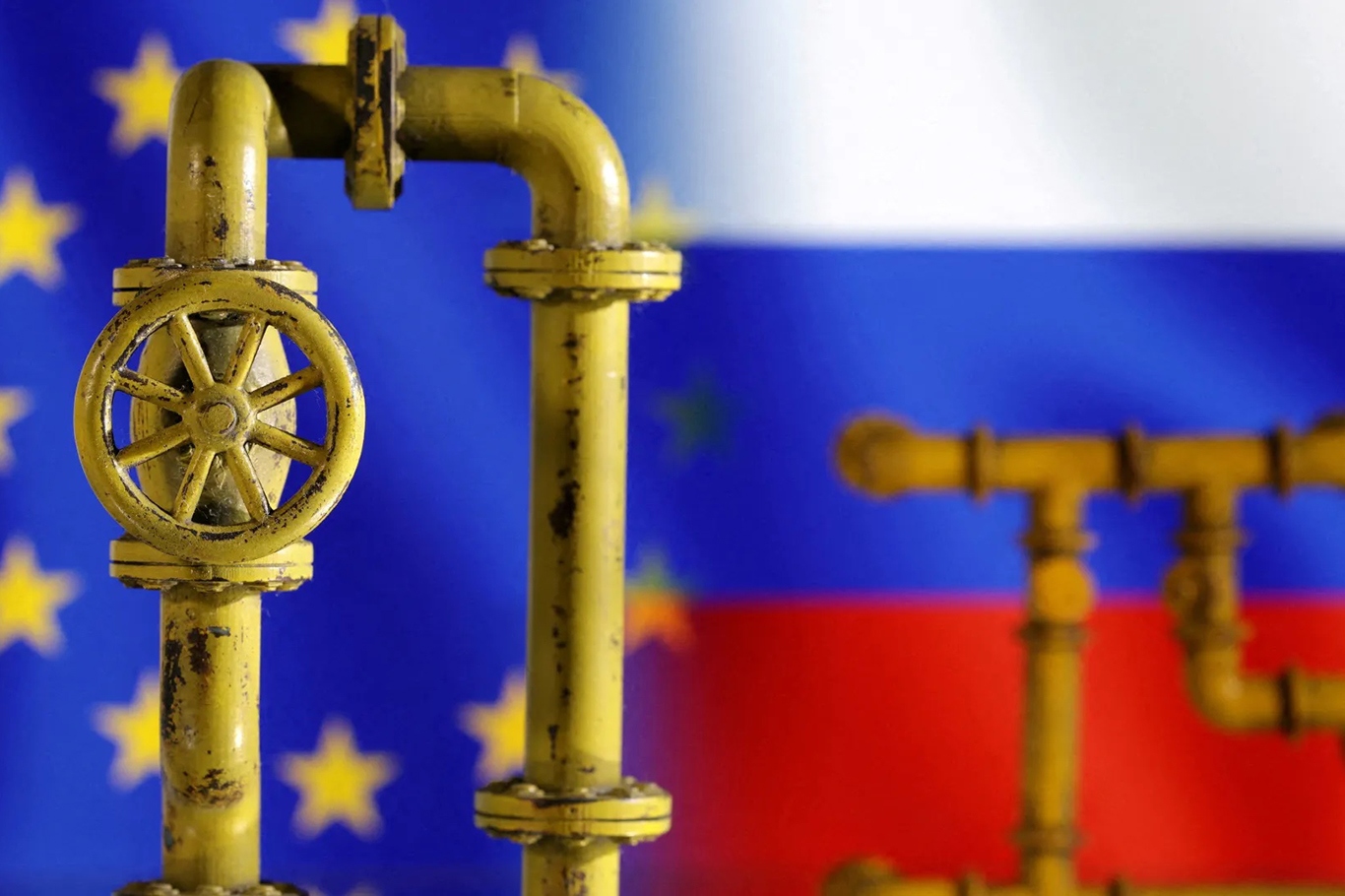 Ukraine halts transit of Russian oil to Eastern Europe