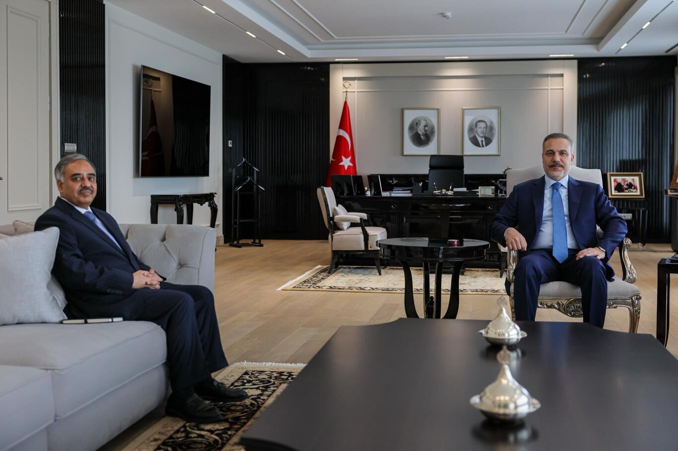 Turkish FM hosts D-8 Secretary General for strategic dialogue in Ankara