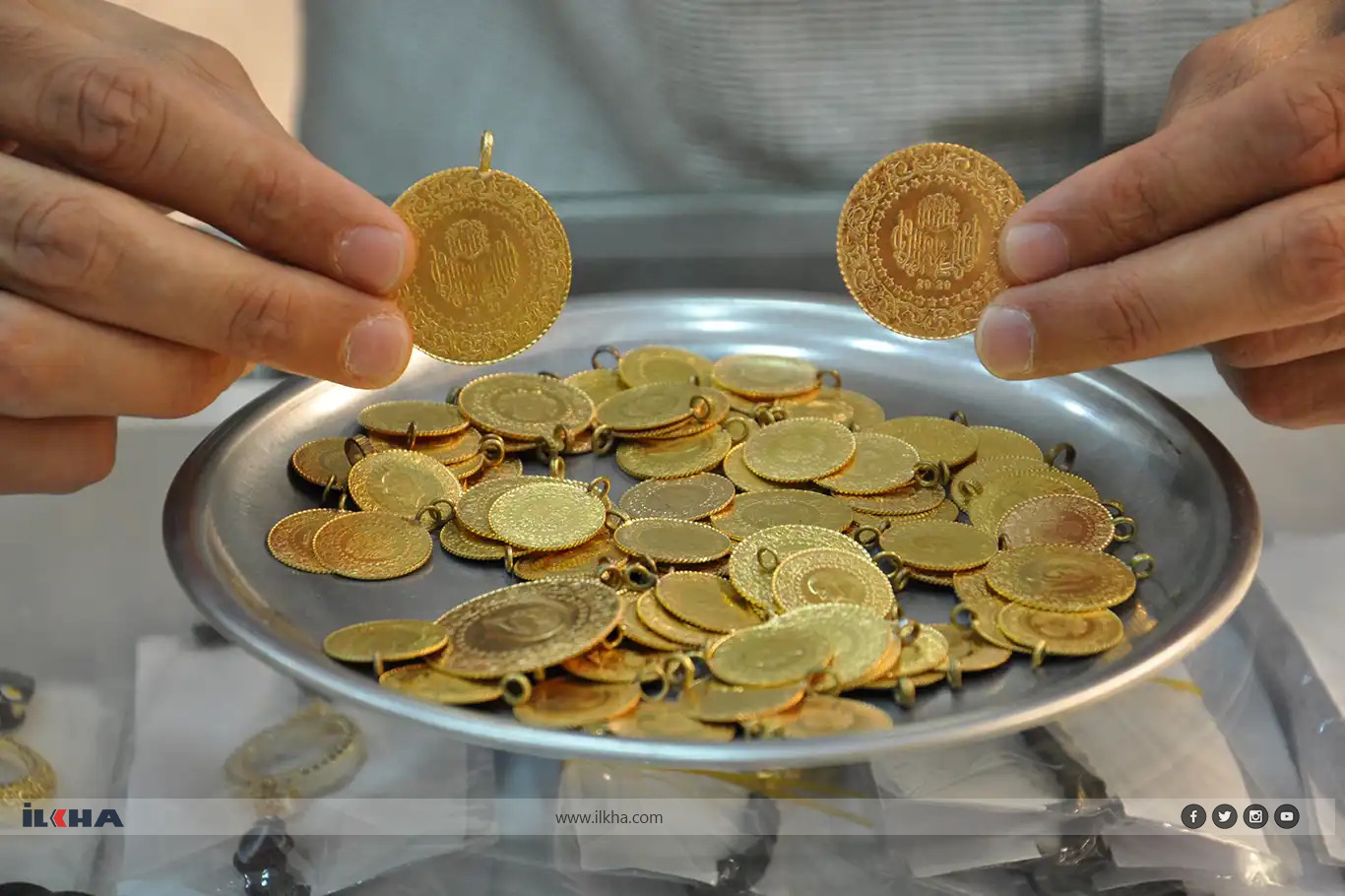 Gold plunges below $4,200 for first time since 2025 as sell-off intensifies