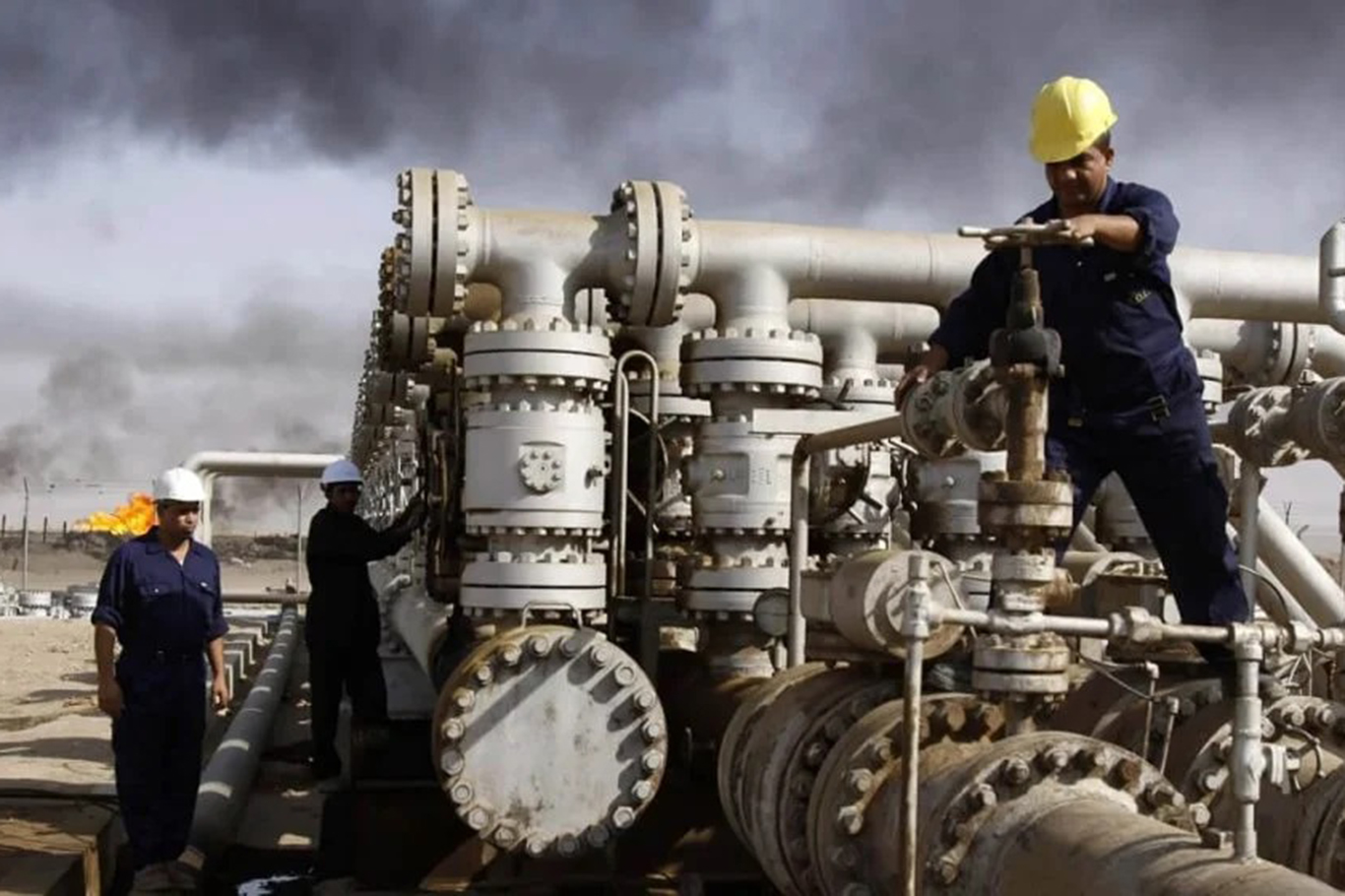 Irak dünyanın ikinci büyük petrol sahasında üretimi durdurdu