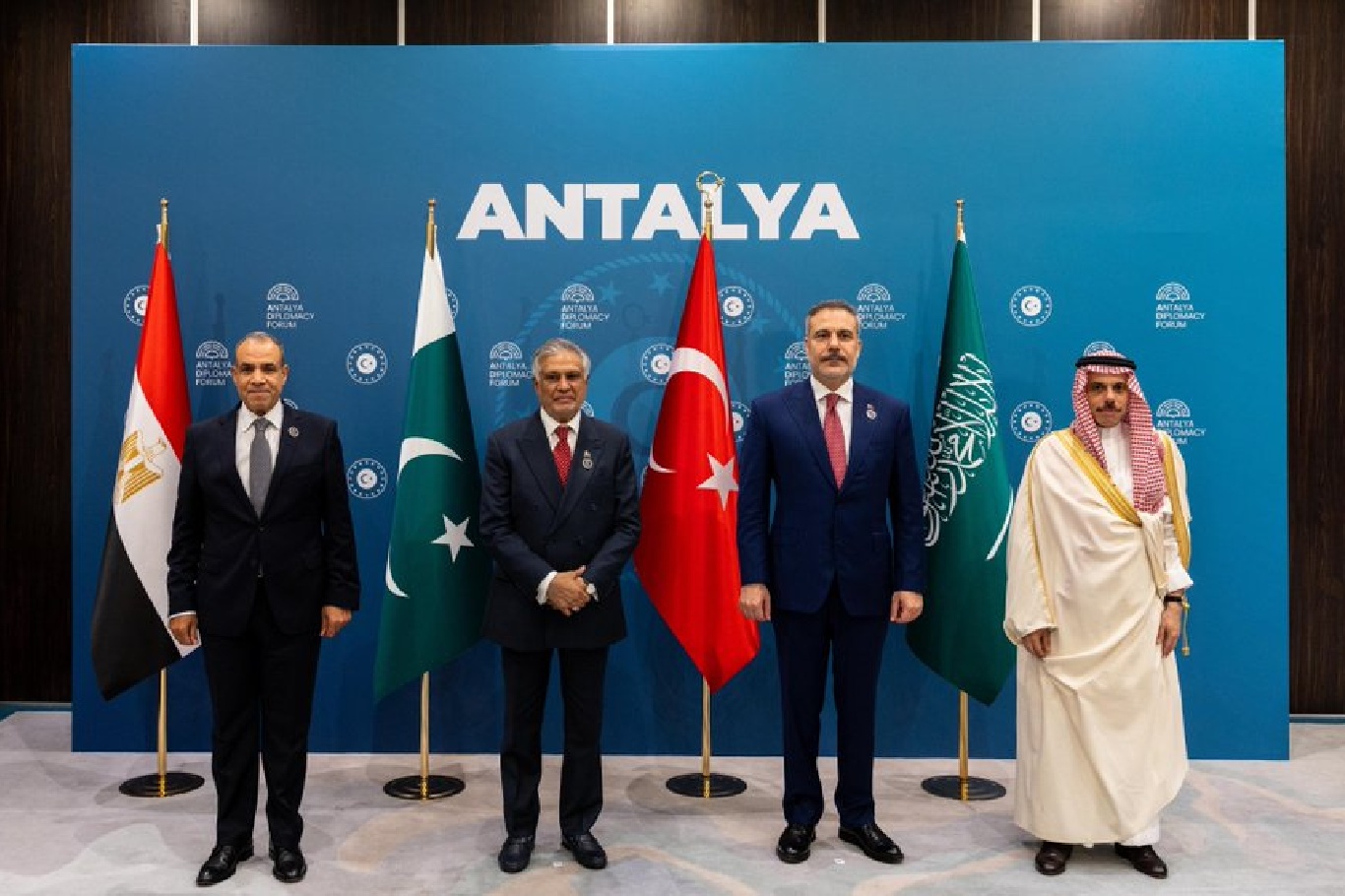 Antalya'da 4 ülkenin dışişleri bakanları bir araya geldi - [İLKHA] İlke ...
