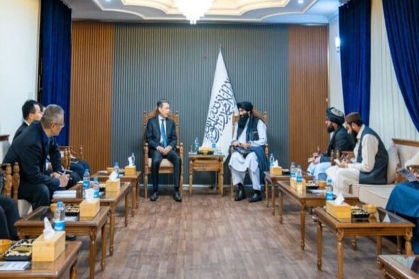 Afghanistan, China discuss strengthening bilateral ties in Kabul meeting