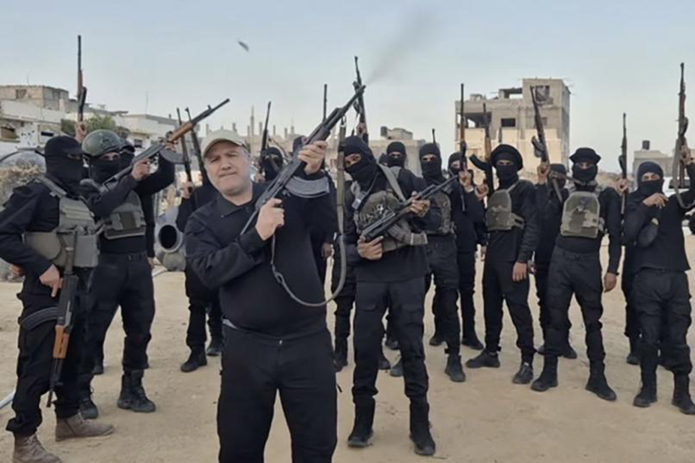 At least kiilled in violent clashes between Israeli proxy groups in Gaza