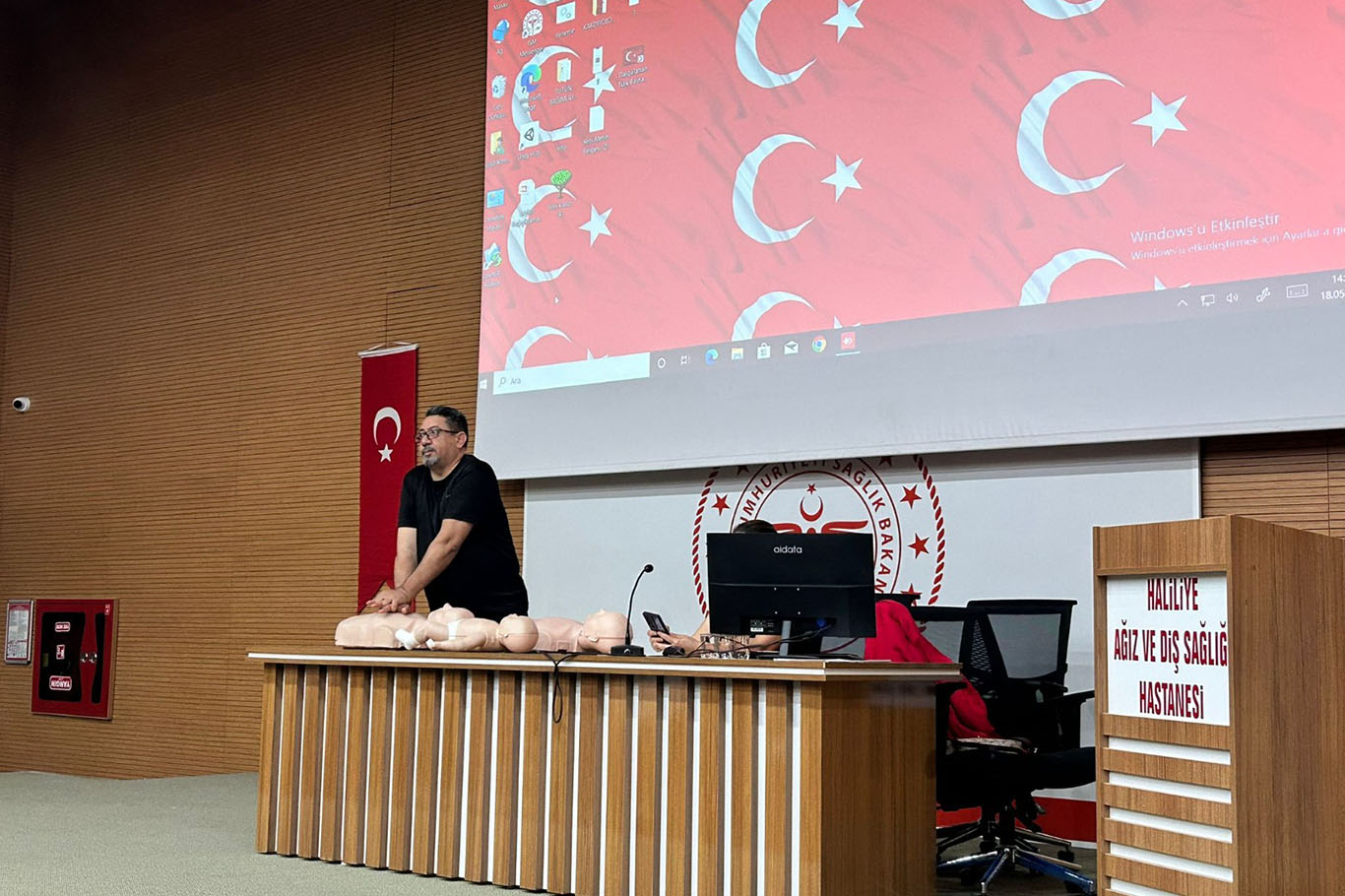 Haliliye Ağız ve Diş Sağlığı Hastanesi personeline ilk yardım eğitimi verildi