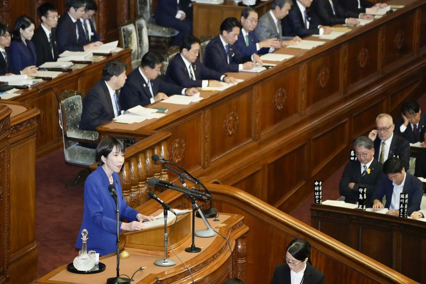 Japan’s PM pushes constitutional revision as debate over pacifist ...