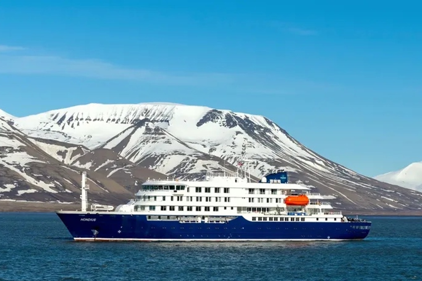 Virus-stricken cruise ship leaves Cape Verde for Canary Islands after patients evacuated