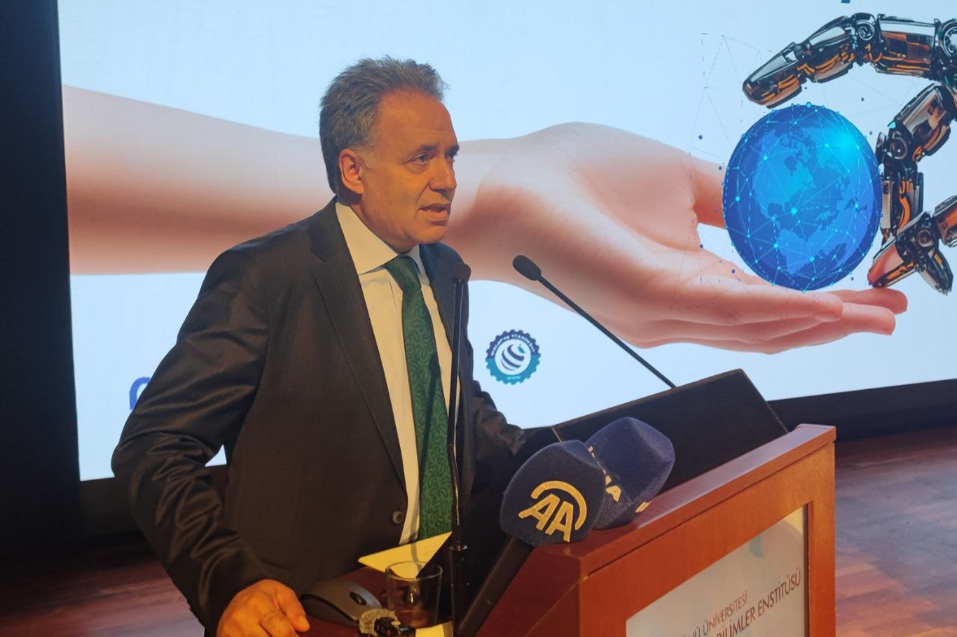 İnönü Üniversitesi Rektörü Prof. Dr. Nusret Akpolat1