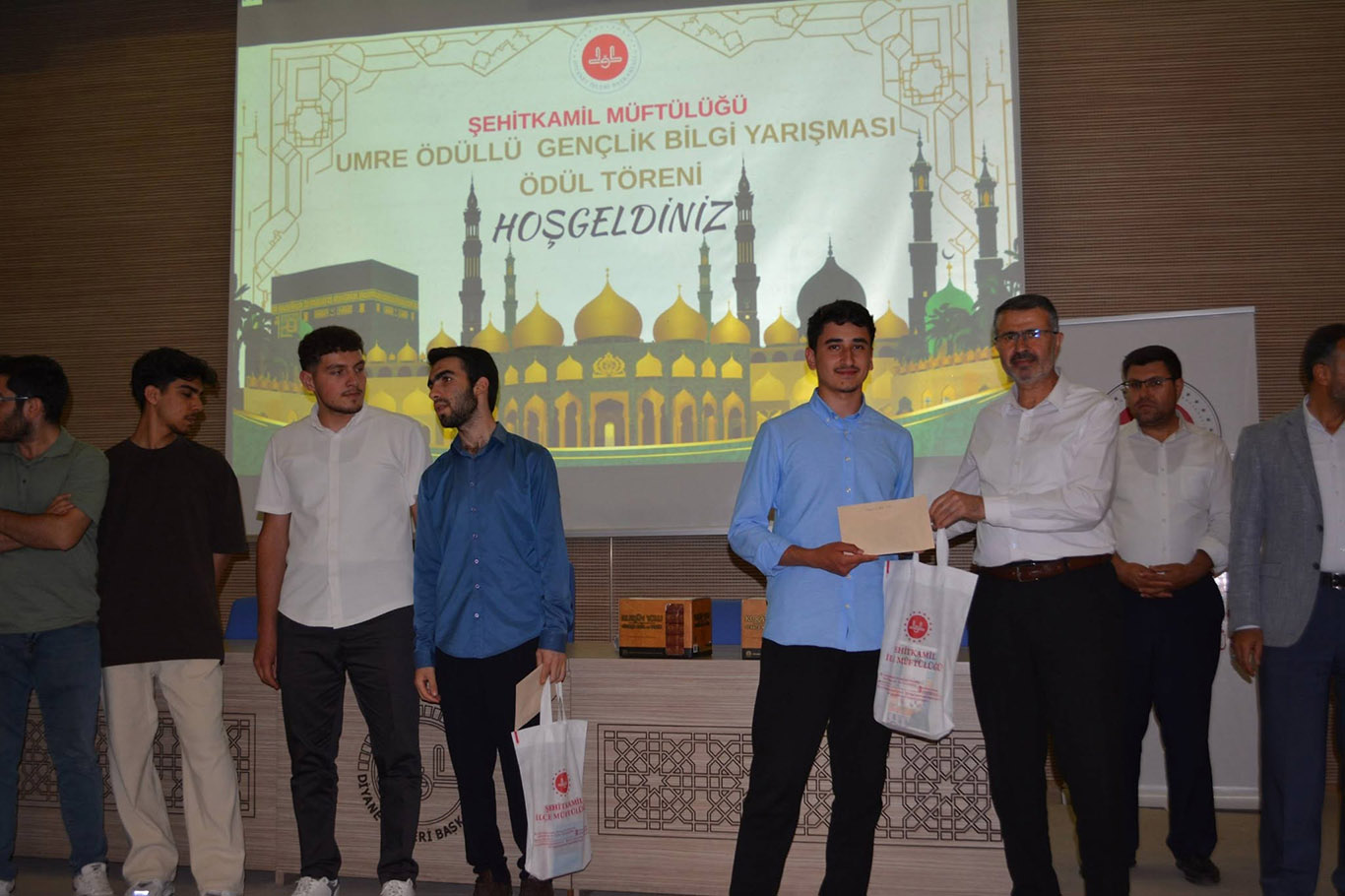 Gaziantep'te Umre Ödüllü Bilgi Yarışması'nda ödüller verildi
