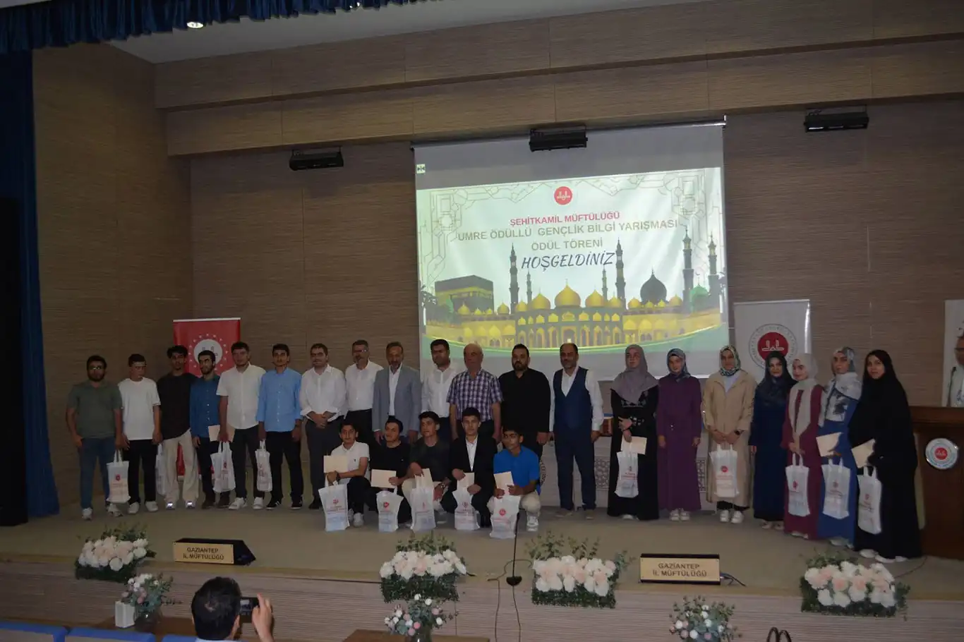 “Umre ödüllü yarışma” heyecanı: Gençlerin siyer ilgisi umut verdi