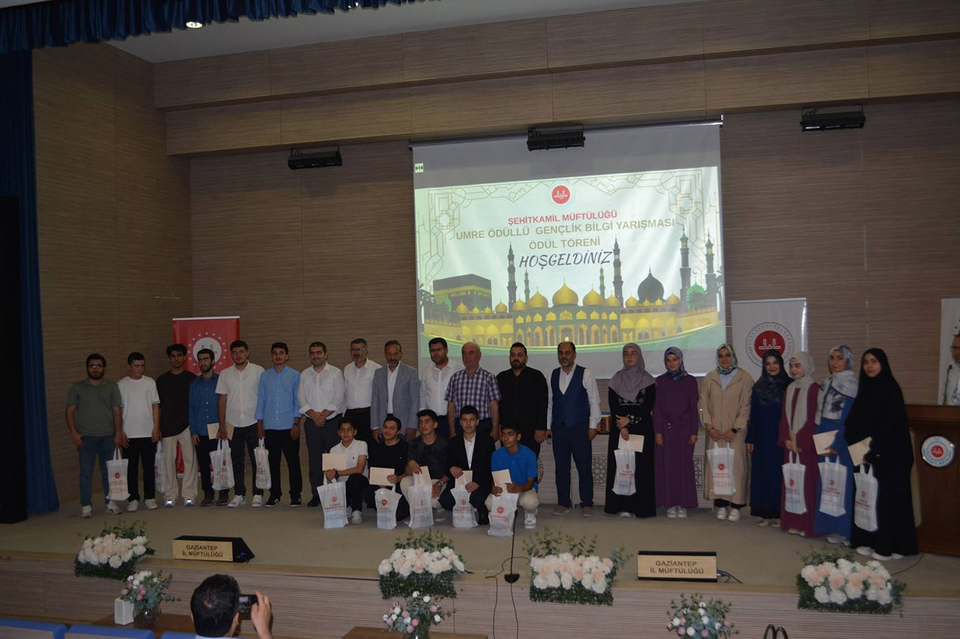 Gaziantep'te Umre Ödüllü Bilgi Yarışması'nda ödüller verildi