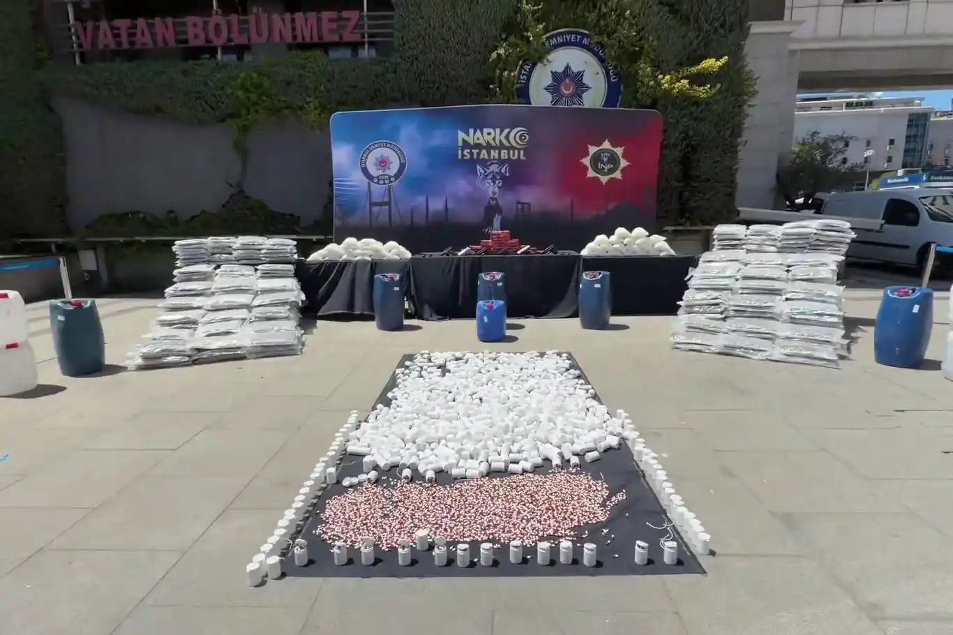 İstanbul merkezli 4 ilde bir ton 285 kilo uyuşturucu ele geçirildi: 110 gözaltı