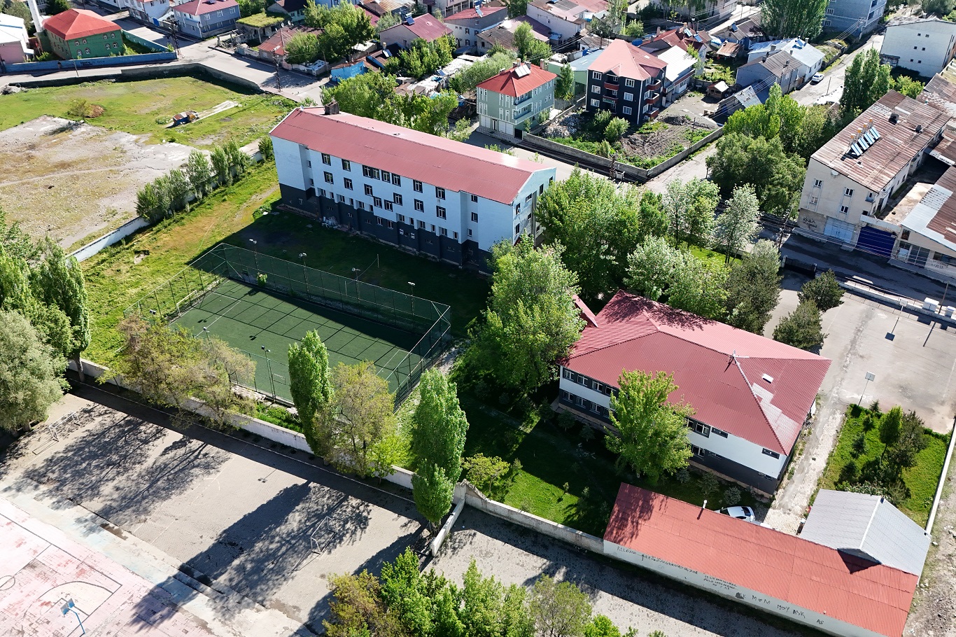 Öğrenciler çift kanatlı bir eğitim anlayışıyla geleceğe hazırlanıyor