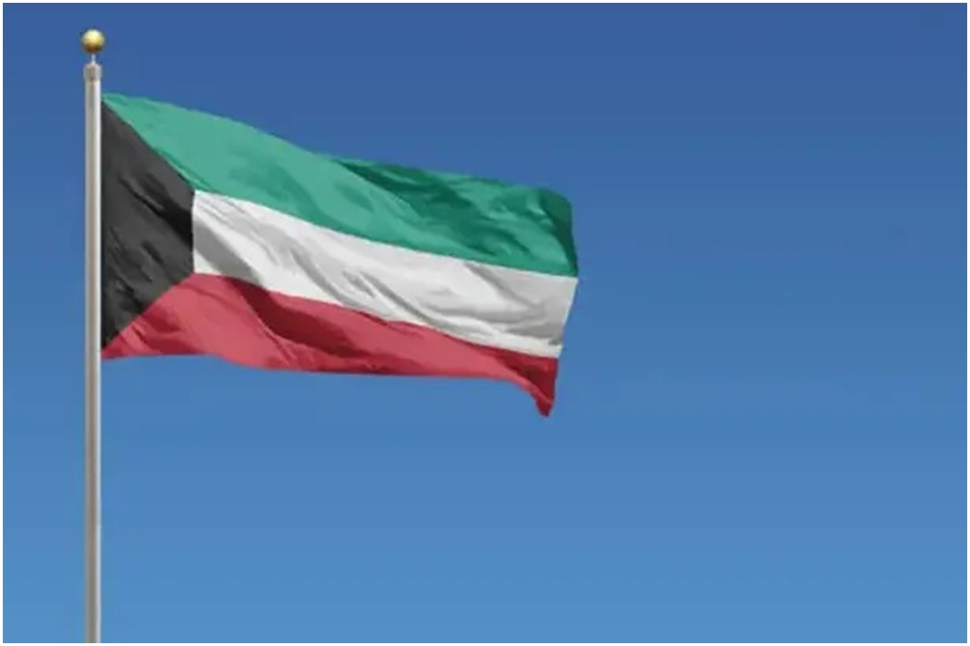Kuwait temporarily closes airspace to flights amid regional security concerns