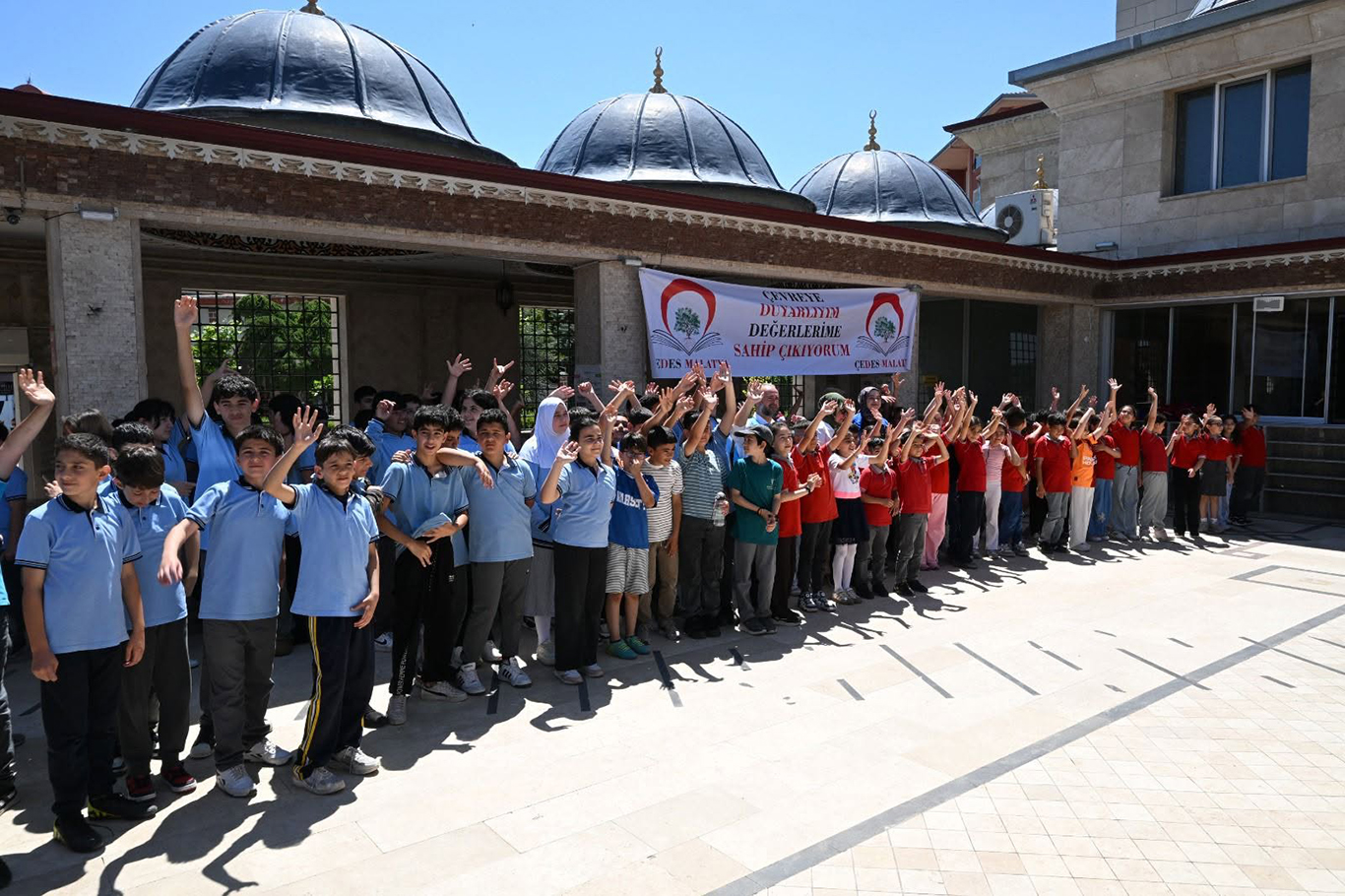 ÇEDES kapsamında öğrencilere camide yıl sonu etkinliği
