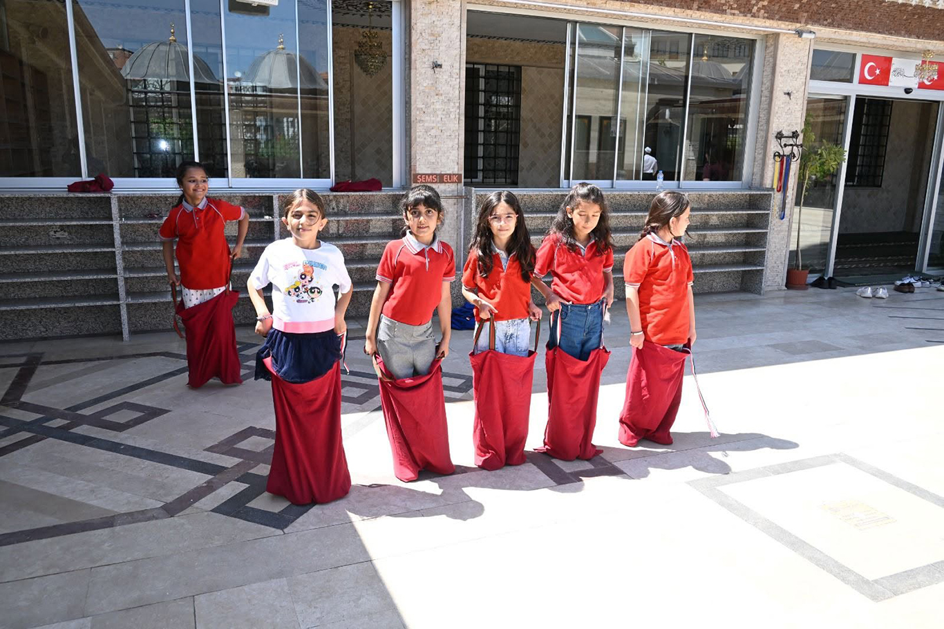 ÇEDES kapsamında öğrencilere camide yıl sonu etkinliği