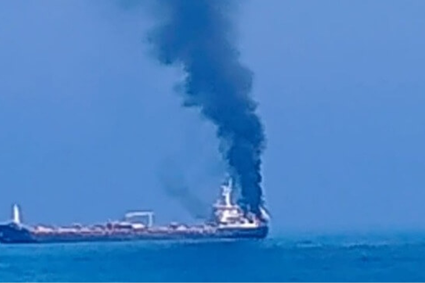 ABD güçleri bu hafta Umman Körfezi'nde 3. petrol tankerini vurdu