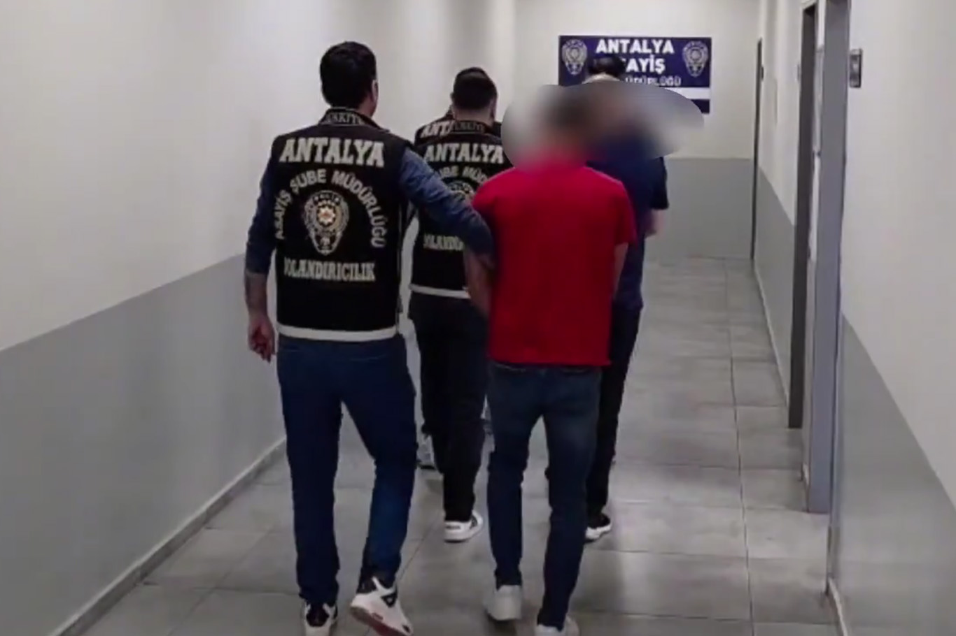 Antalya’da nitelikli dolandırıcılık operasyonu: 4 kişi tutuklandı