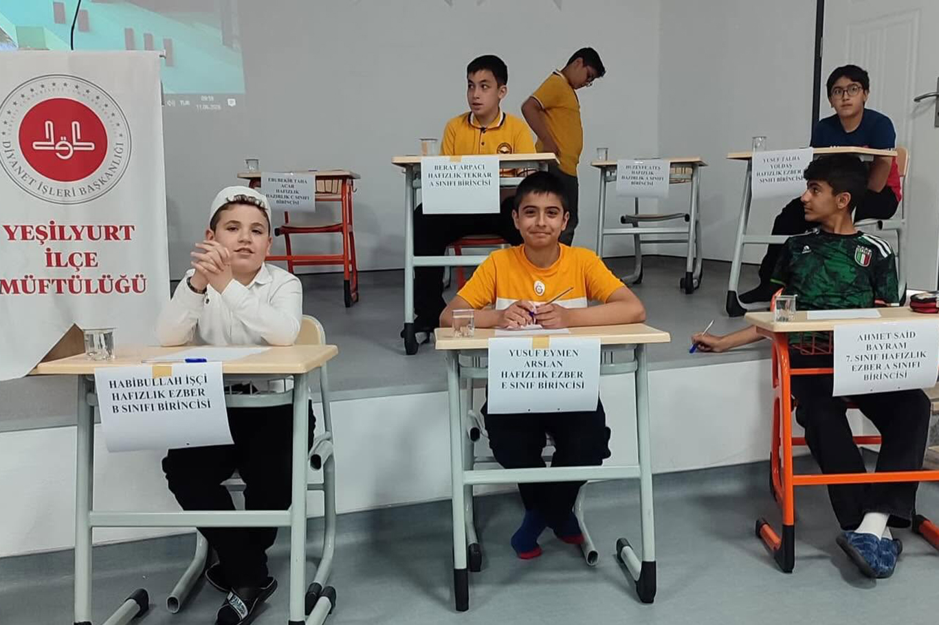 Hafızlık kursunda dini bilgiler yarışması heyecanı