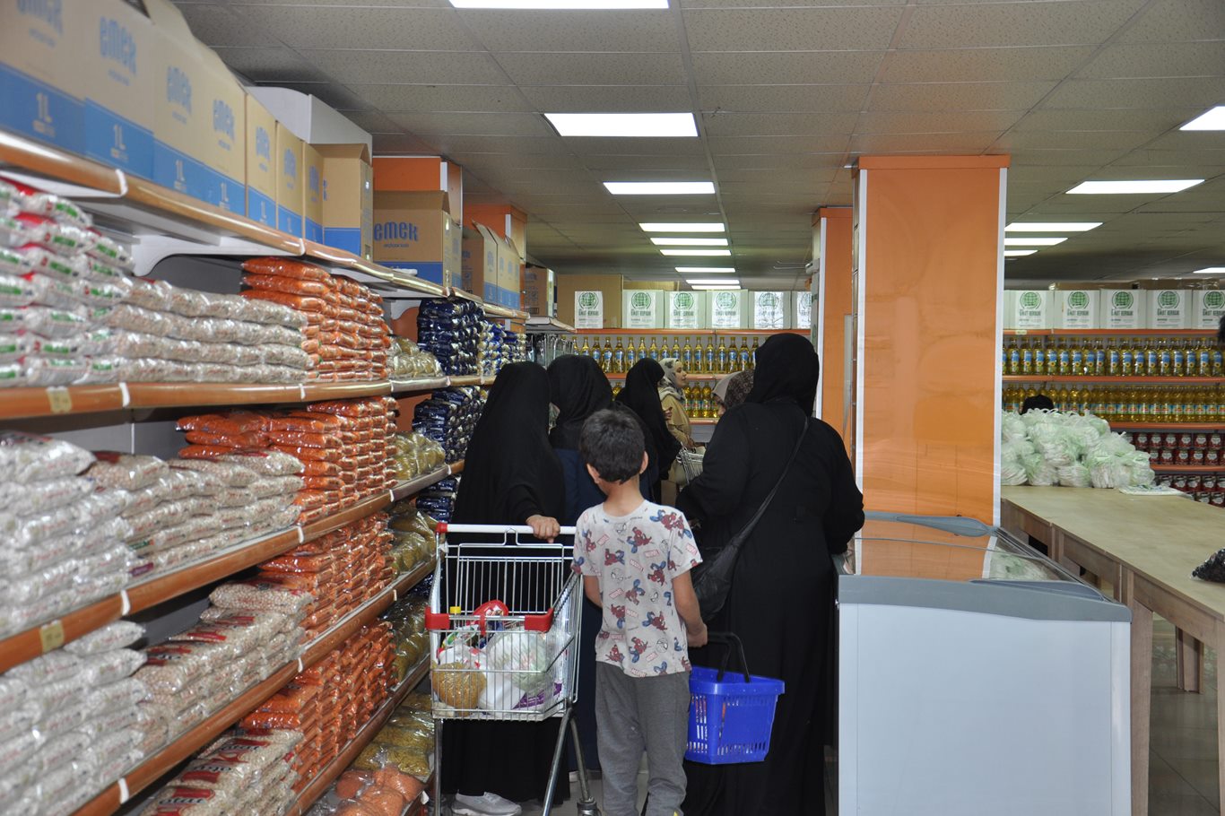 Bursa Umut Kervanı sosyal marketiyle yüzlerce ailenin ihtiyacını karşıladı
