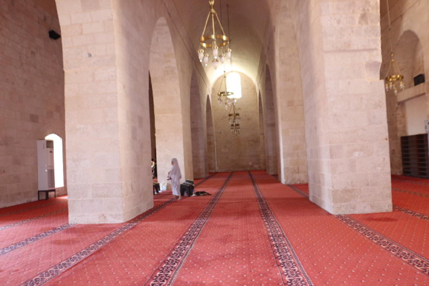 Emekli İmam Hatip Yenigün: Camiye giren herkes tesettüre ve cami adabına uymalıdır
