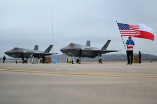 NATO'nun doğu kanadında bir ilk: F-35 savaş uçakları Polonya'da hizmete alındı