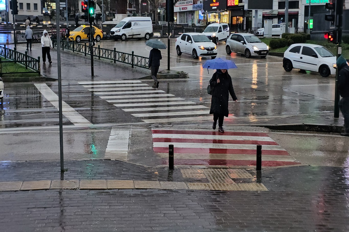 Bursa Valiliği’nden kuvvetli sağanak uyarısı
