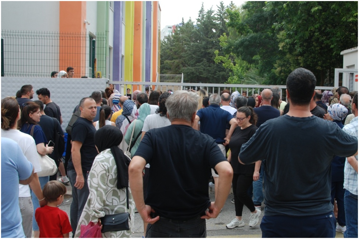 İzmir’de LGS sonrası öğrenciler duygularını paylaştı