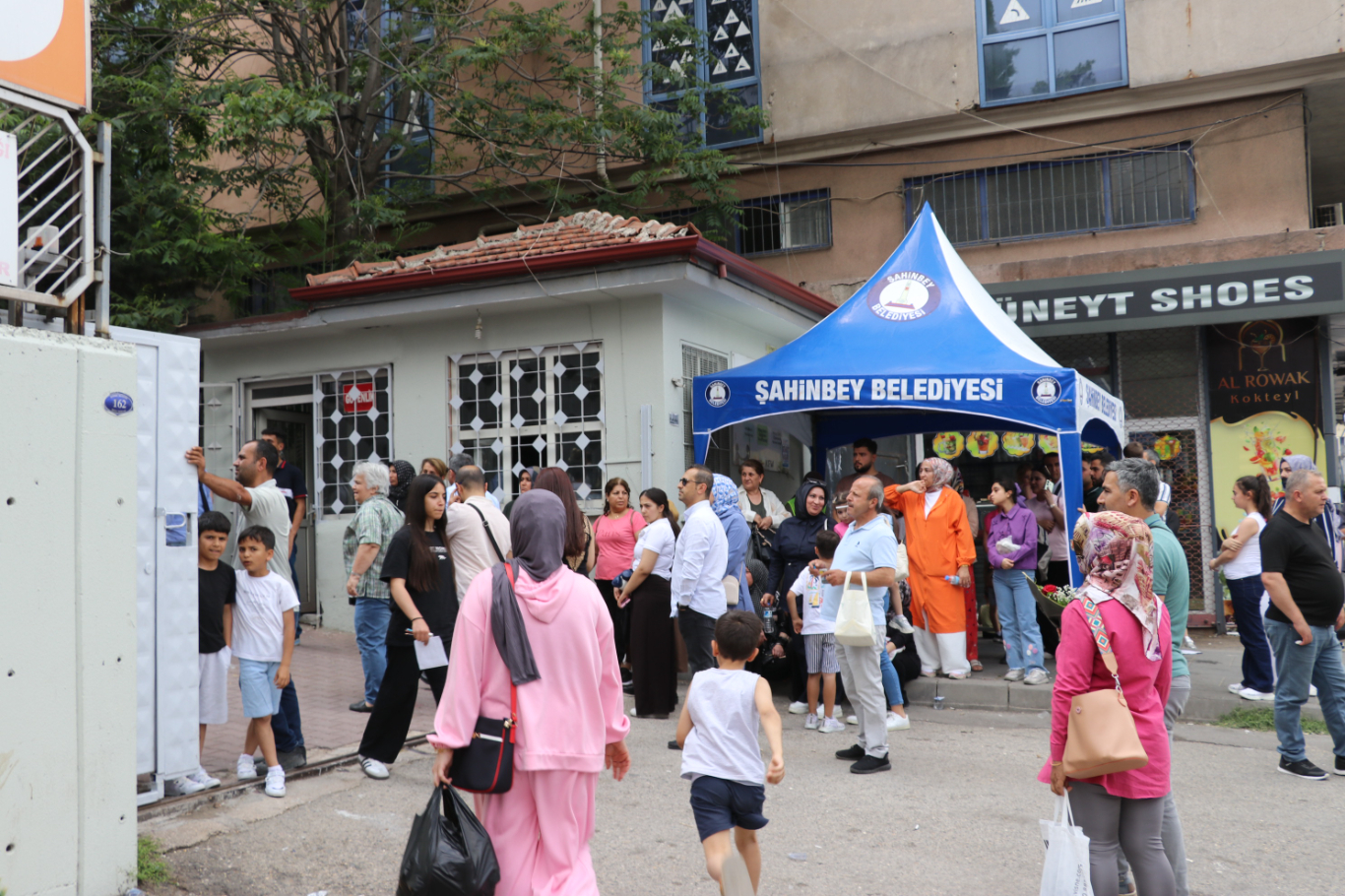 Velilerden öğrencilere moral: Başarı kadar mutluluk da önemli