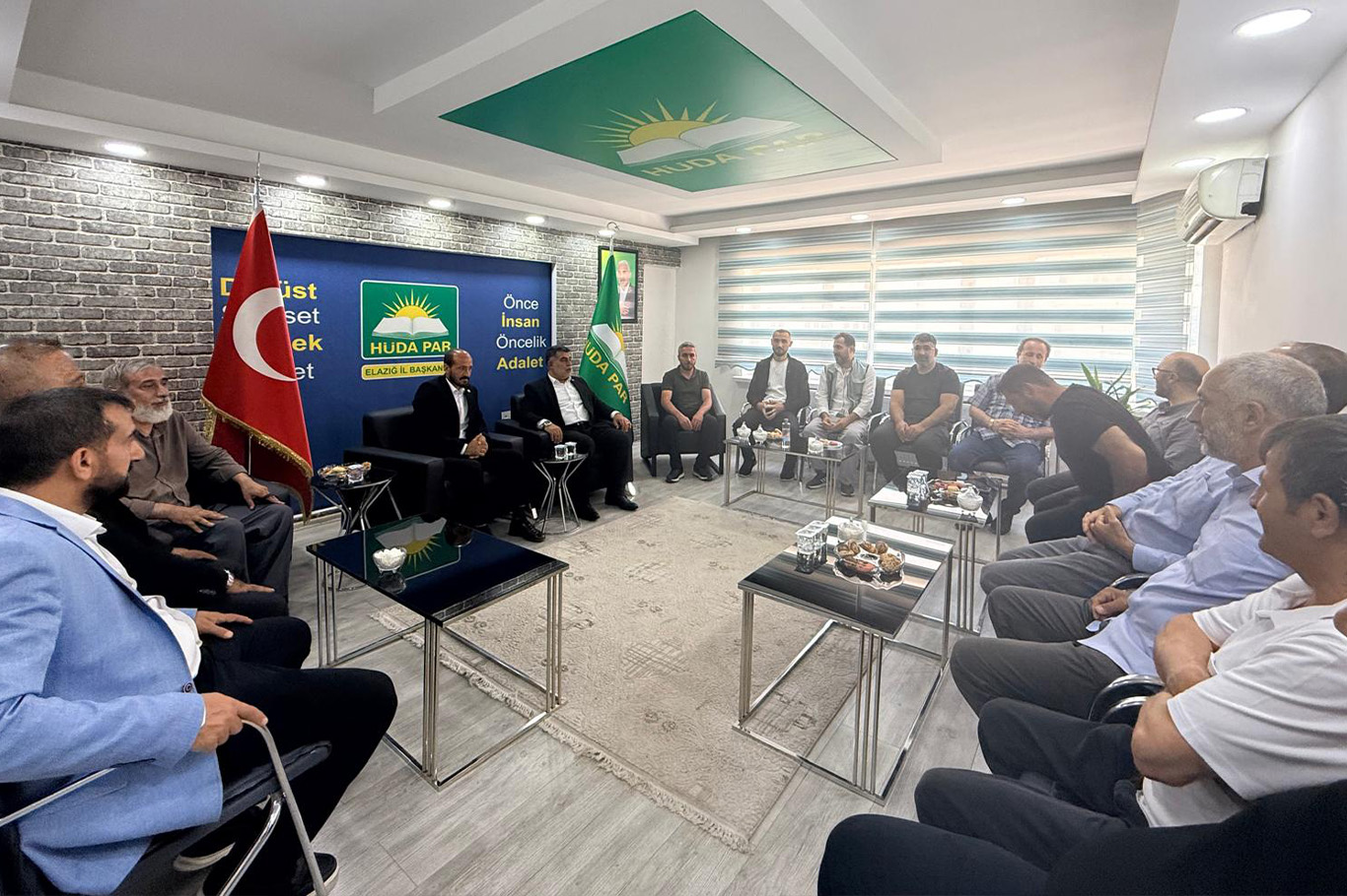HÜDA PAR Elazığ Merkez İlçe Başkanlığına Hüseyin Kaya yeniden seçildi