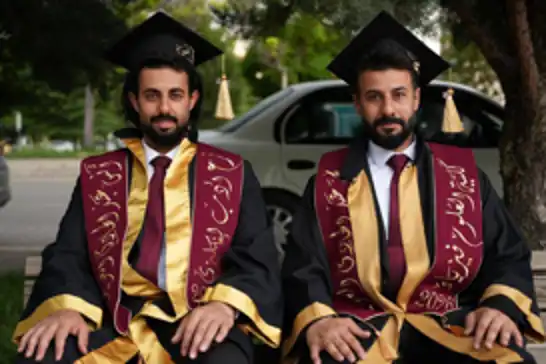 Suriyeli kardeşler üniversiteden birincilikle mezun oldular