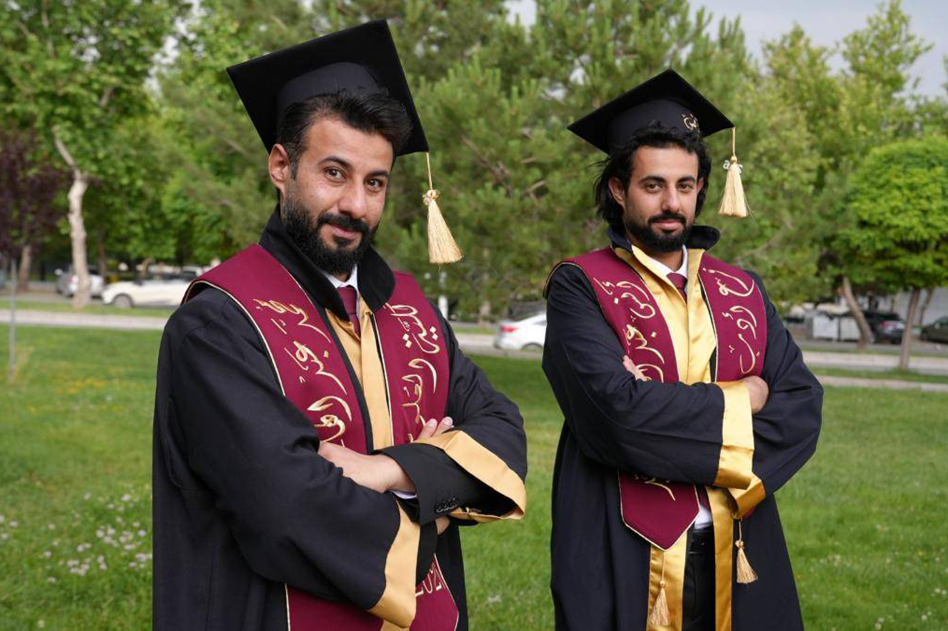 Suriyeli kardeşler üniversiteden birincilikle mezun oldular