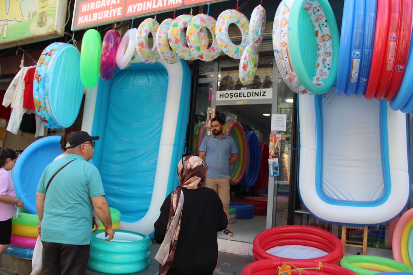 Şişme havuz sezonu açıldı: Talebin sıcaklarla birlikte artması bekleniyor