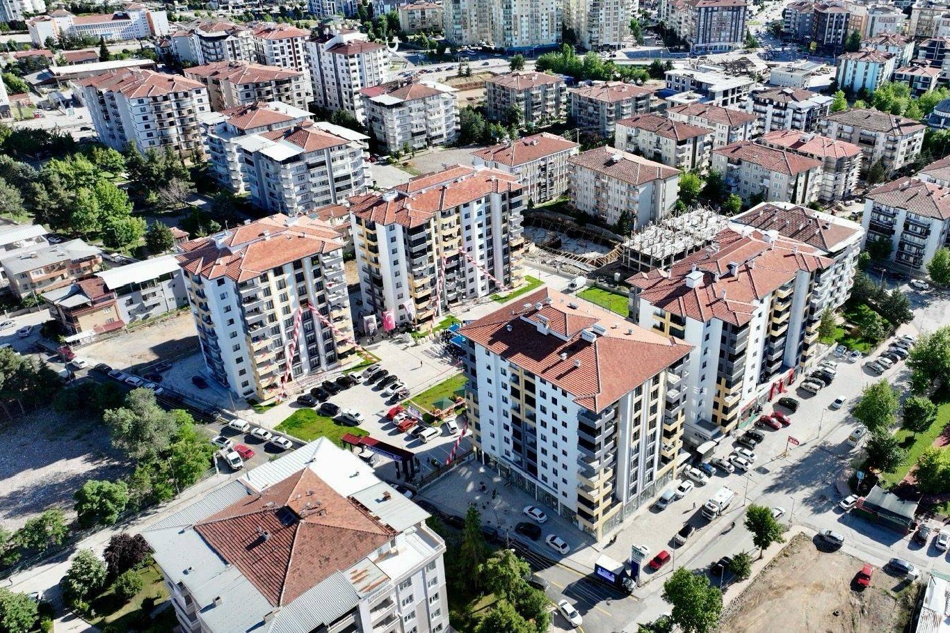 Yeşilyurt'ta "Yeşil Yaşam Evleri" hak sahiplerine teslim edildi