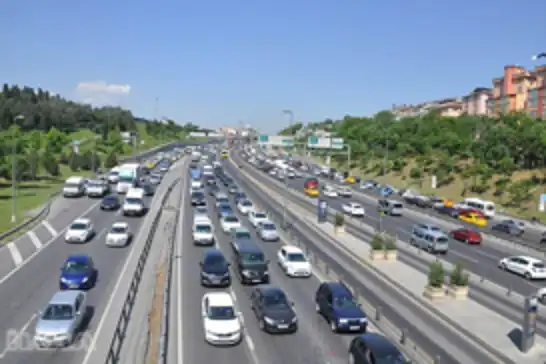Mayısta trafiğe kaydı yapılan taşıt sayısı yüzde 24,1 azaldı