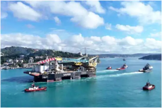 Massive Saipem 7000 crane vessel transits Bosphorus Strait en route to Romania