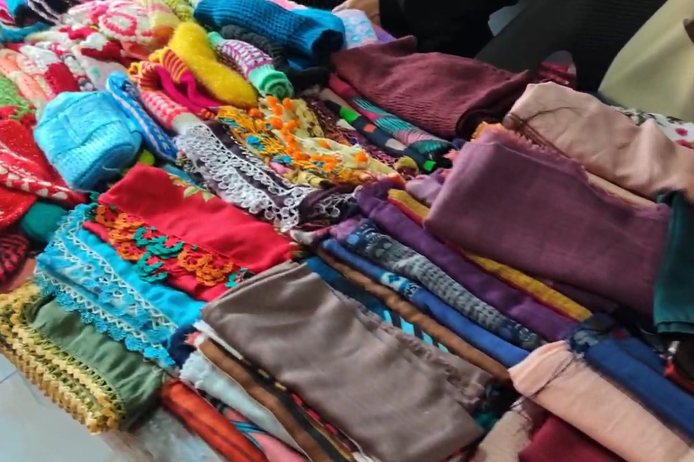 Muş Umut Kervanı'ndan ihtiyaç sahibi aileler yararına kermes