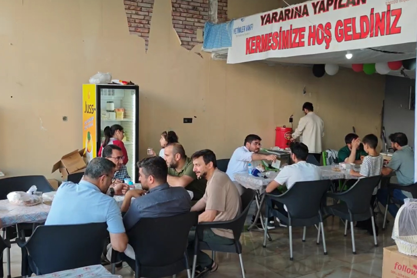 Muş Umut Kervanı'ndan ihtiyaç sahibi aileler yararına kermes