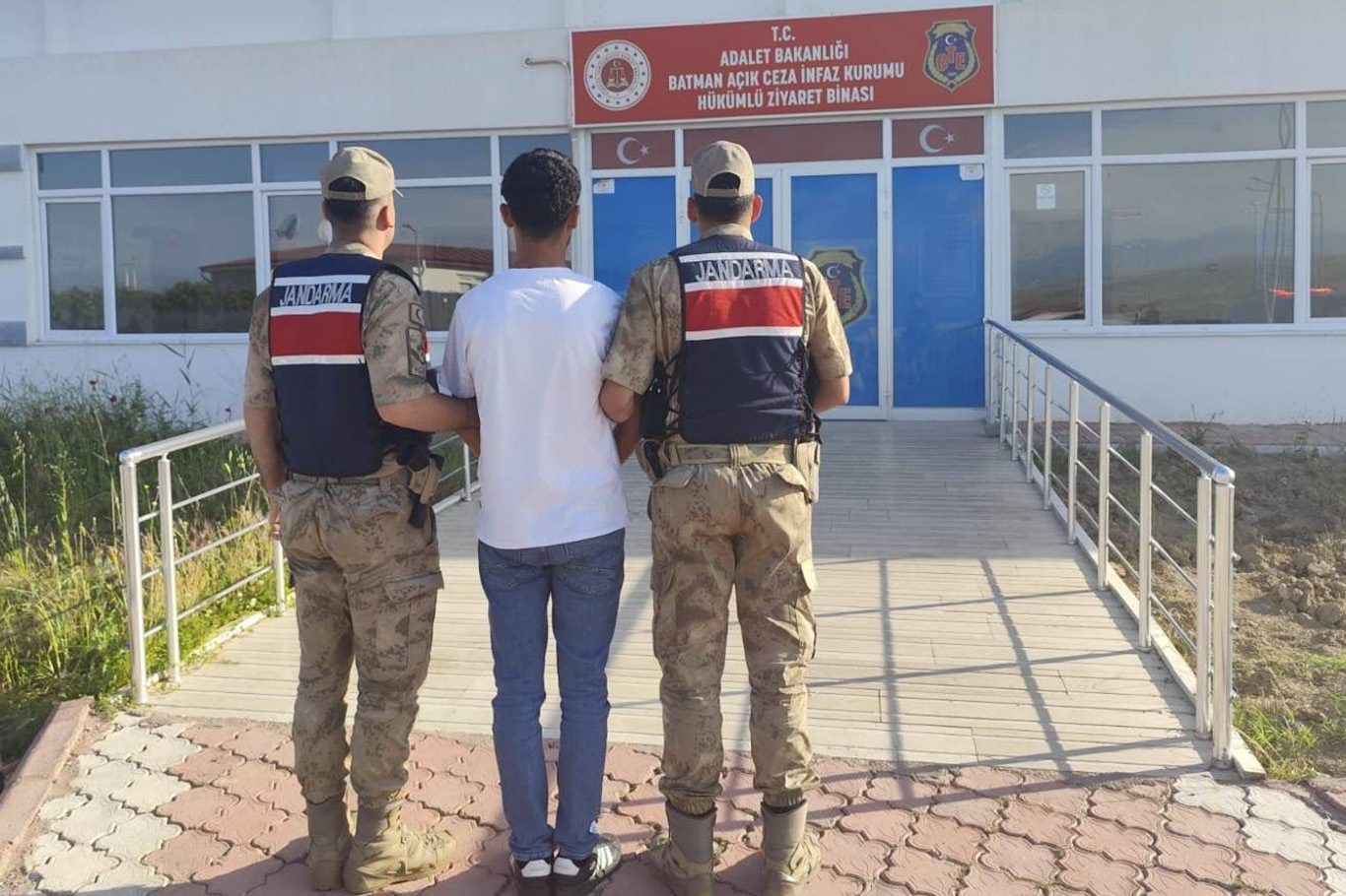 Batman'da aranan 38 hükümlü yakalandı