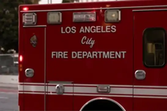 Los Angeles’ta büyük depo yangını