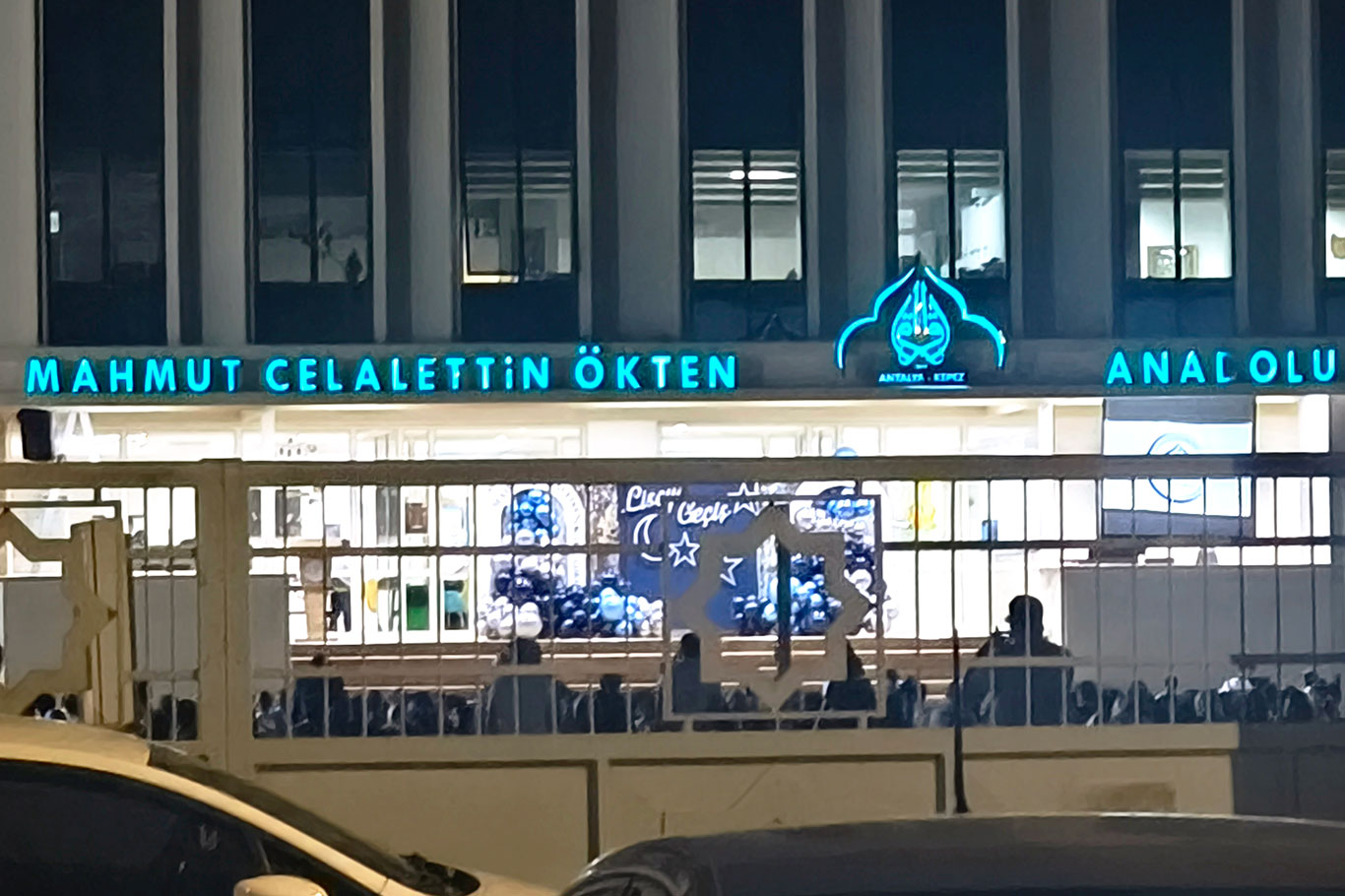 Antalya'da İmam Hatip öğrencilerinin mezuniyet heyecanı yaşandı