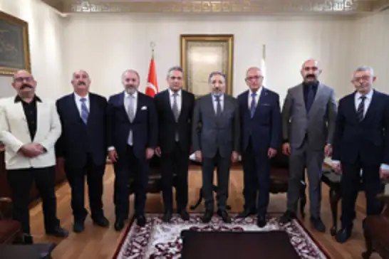Diyanet İşleri Başkanı Arpaguş, Alevi Vakıflar Federasyonu heyetini kabul etti