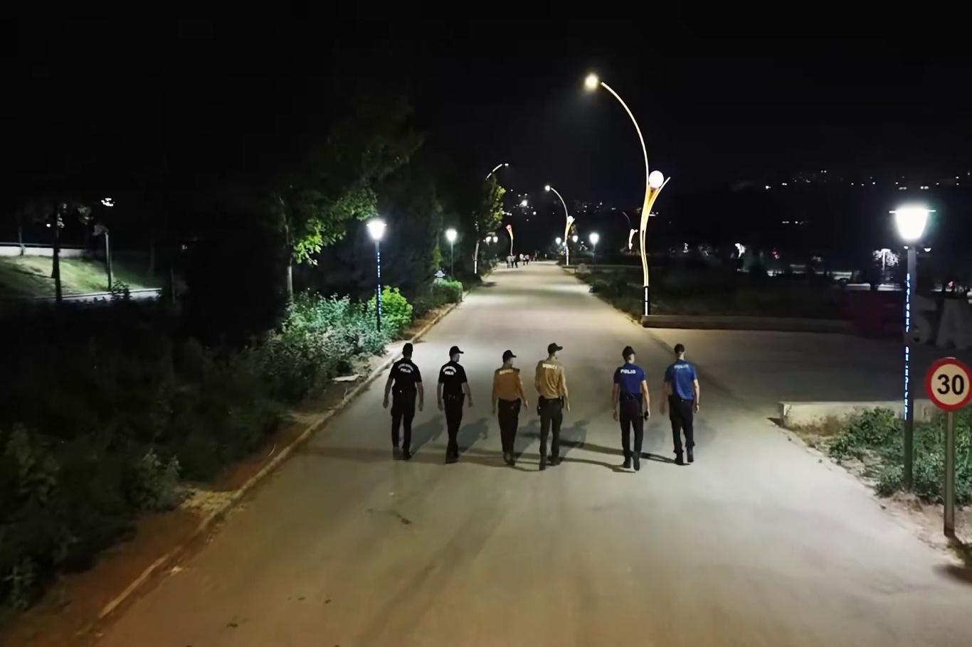 Gaziantep'te huzurlu parklar uygulaması: 2 aranan şahıs yakalandı